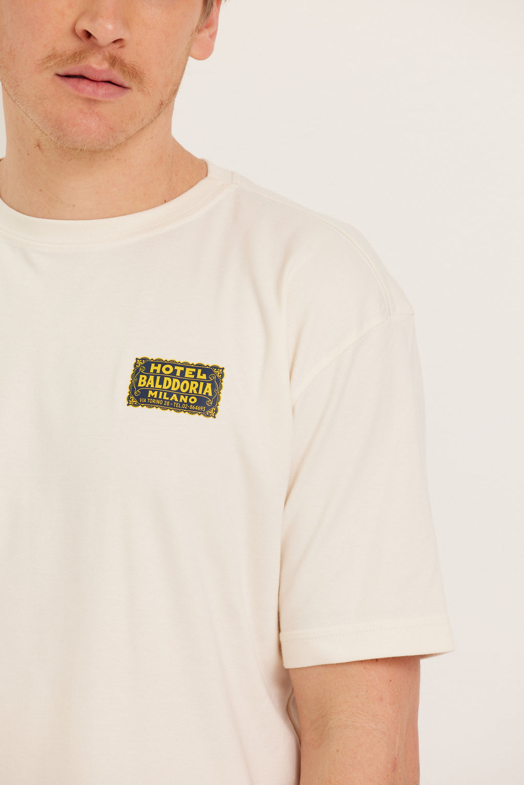 HOTEL T-SHIRT