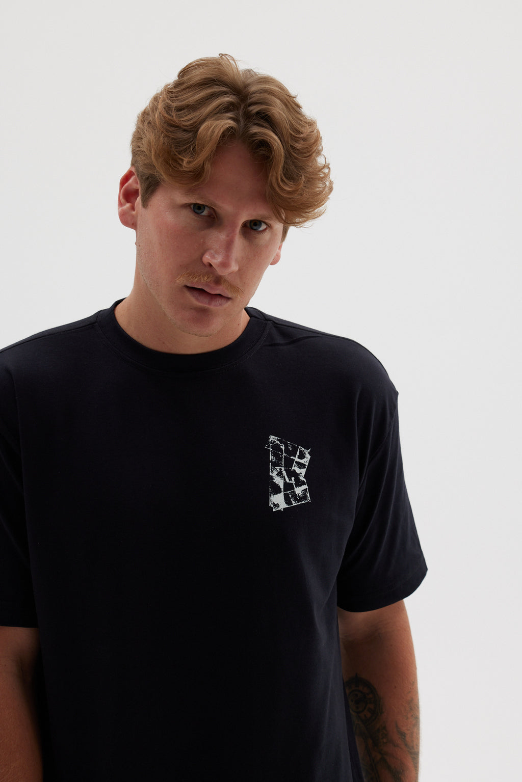 B23 T-SHIRT