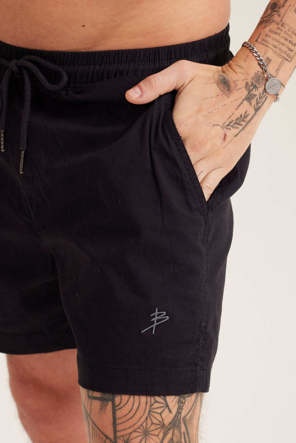 BLACK SHORTS