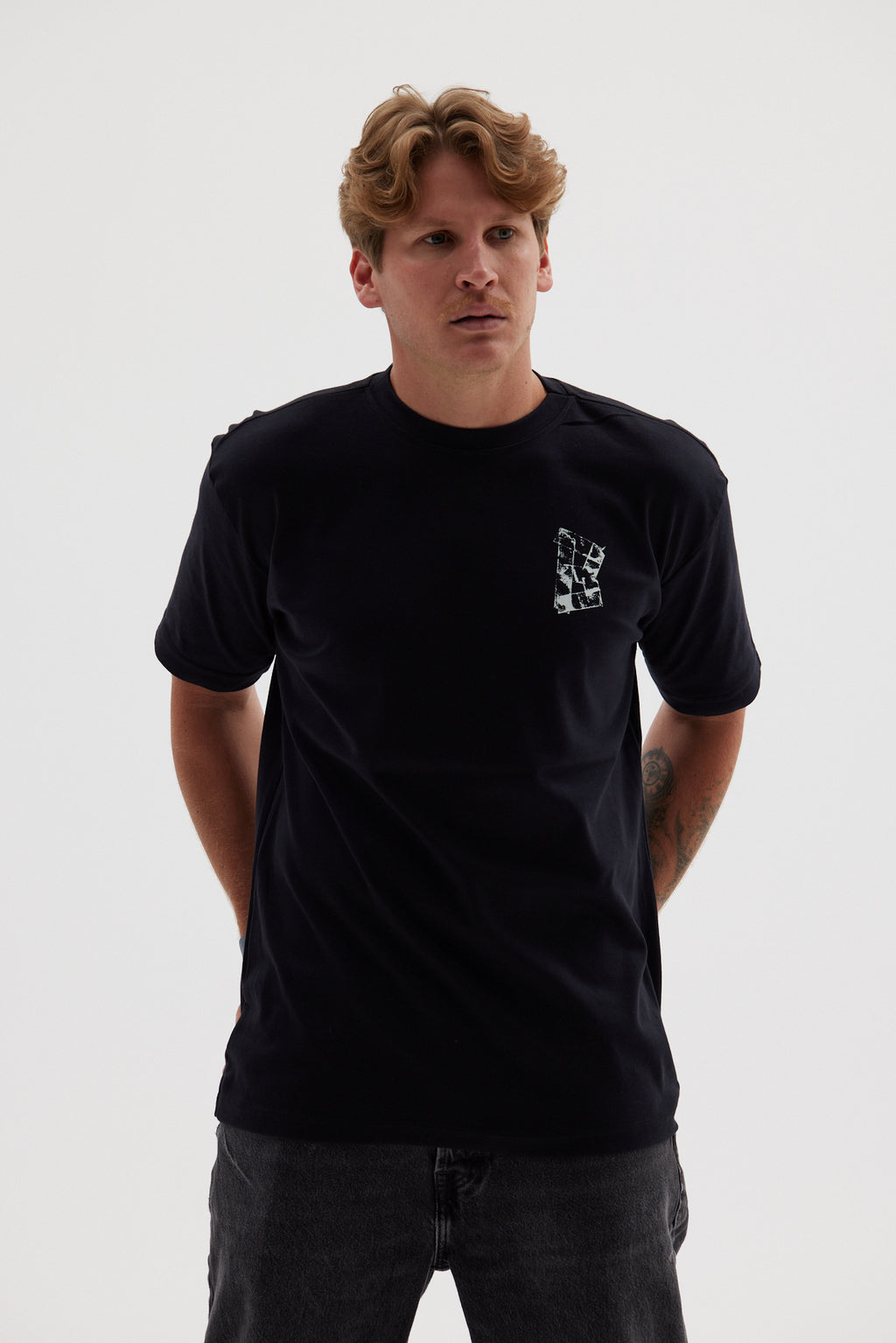 B23 T-SHIRT