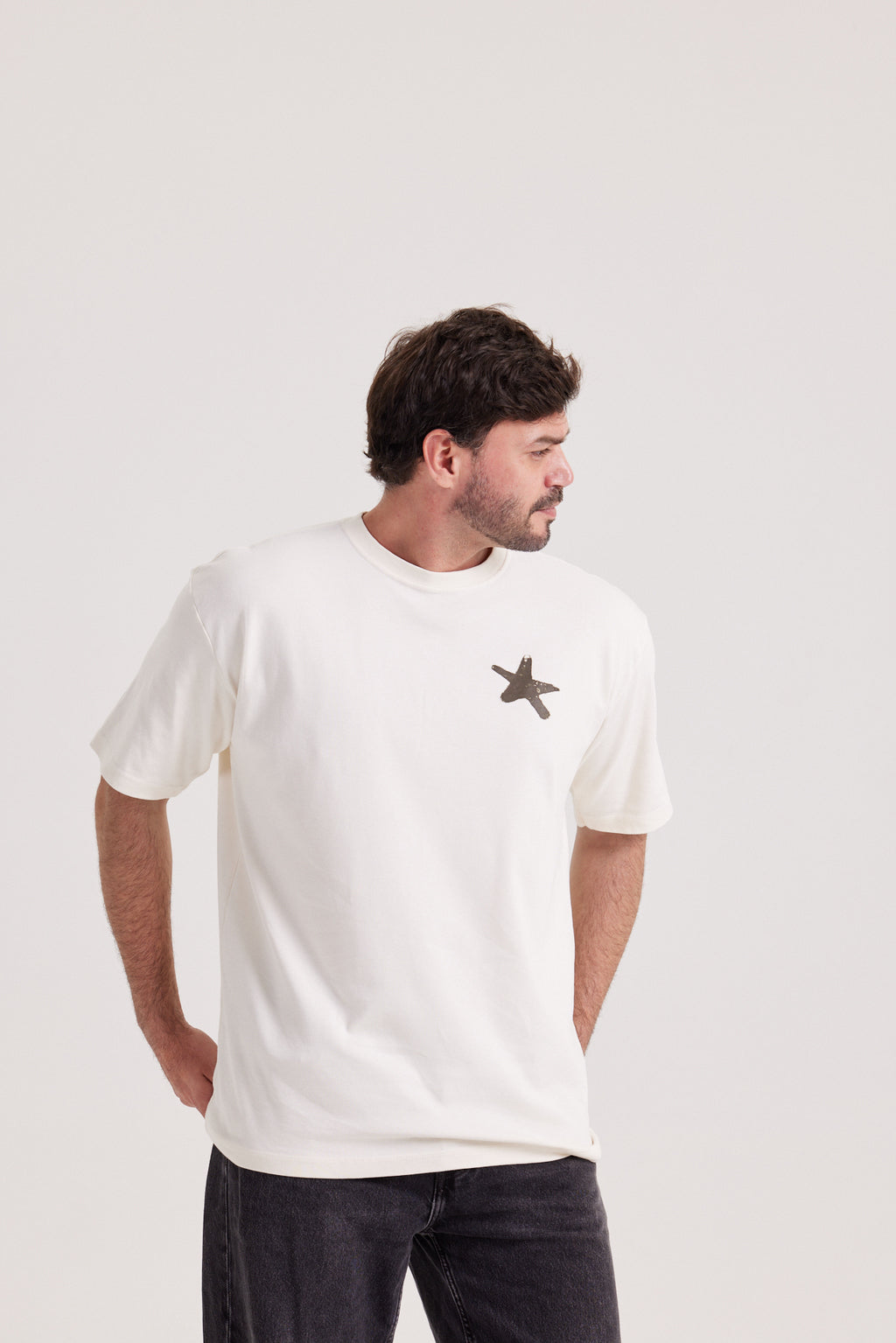 LATE T-SHIRT