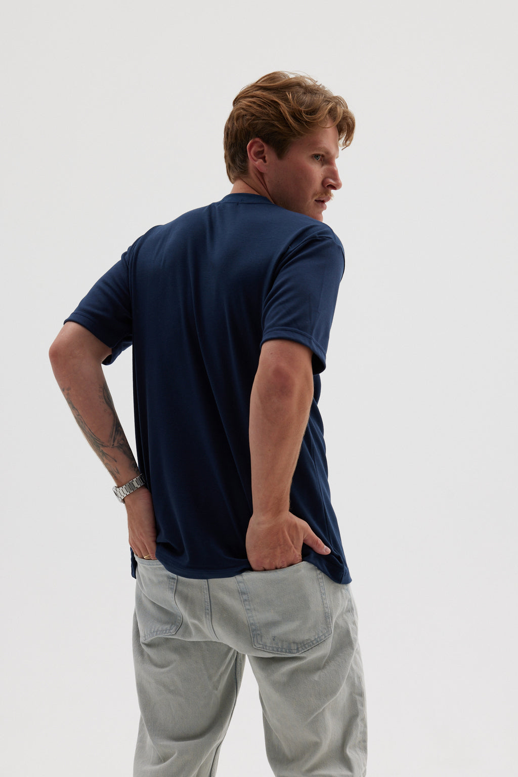 "LOGO" NAVYBLUE T-SHIRT