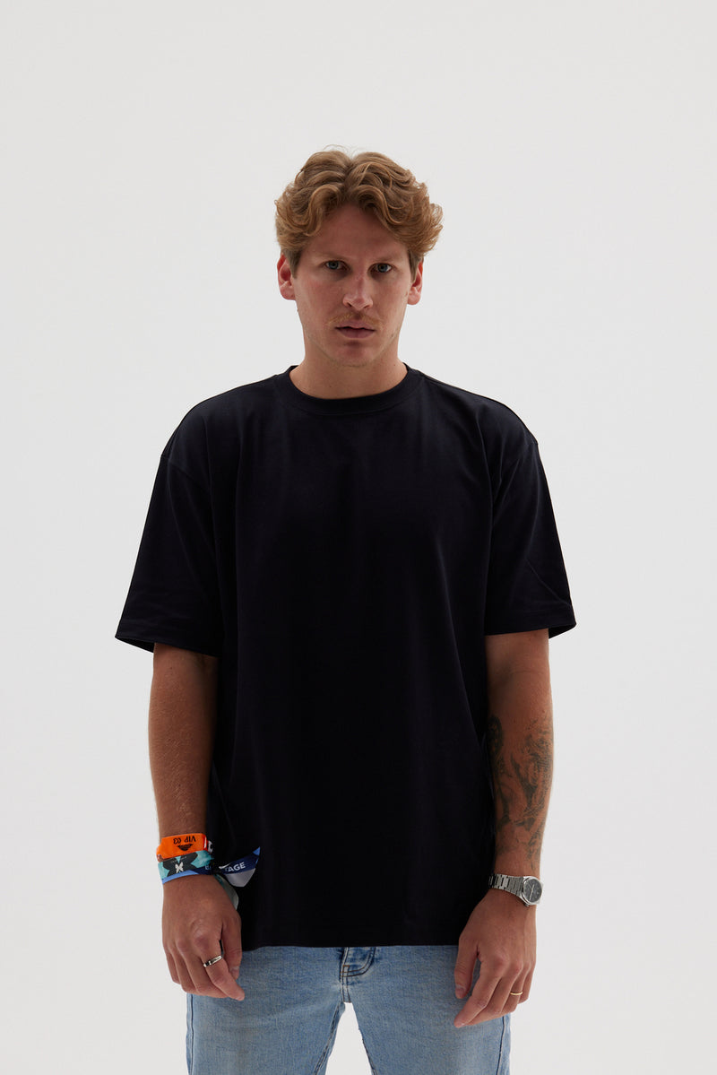 "BASIC" T-SHIRT