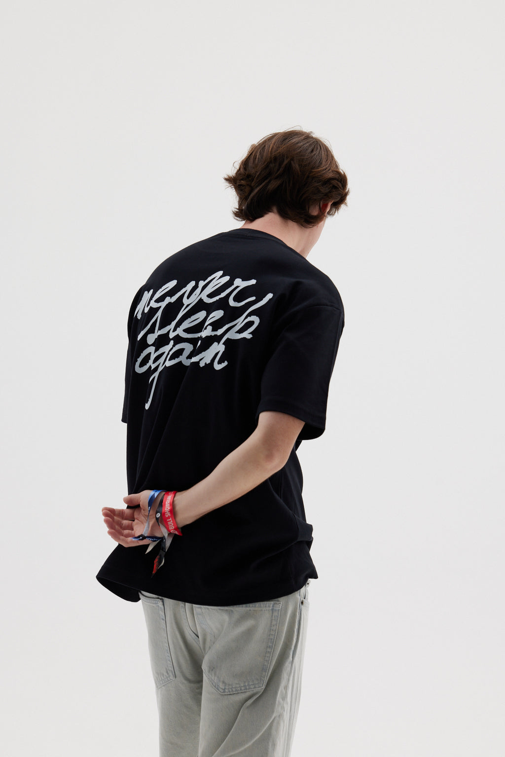 RESTLESS T-SHIRT
