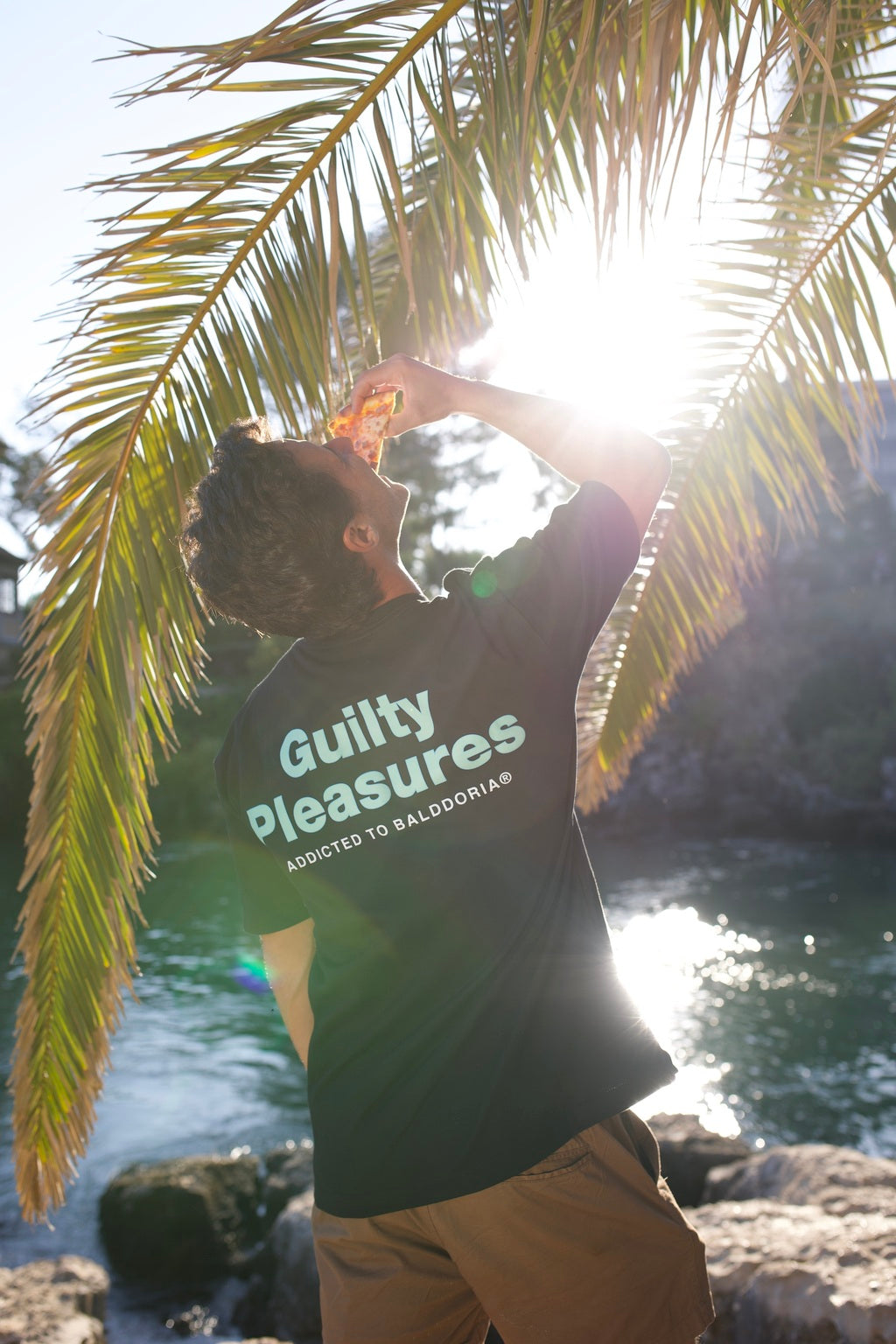 PLEASURES T-SHIRT