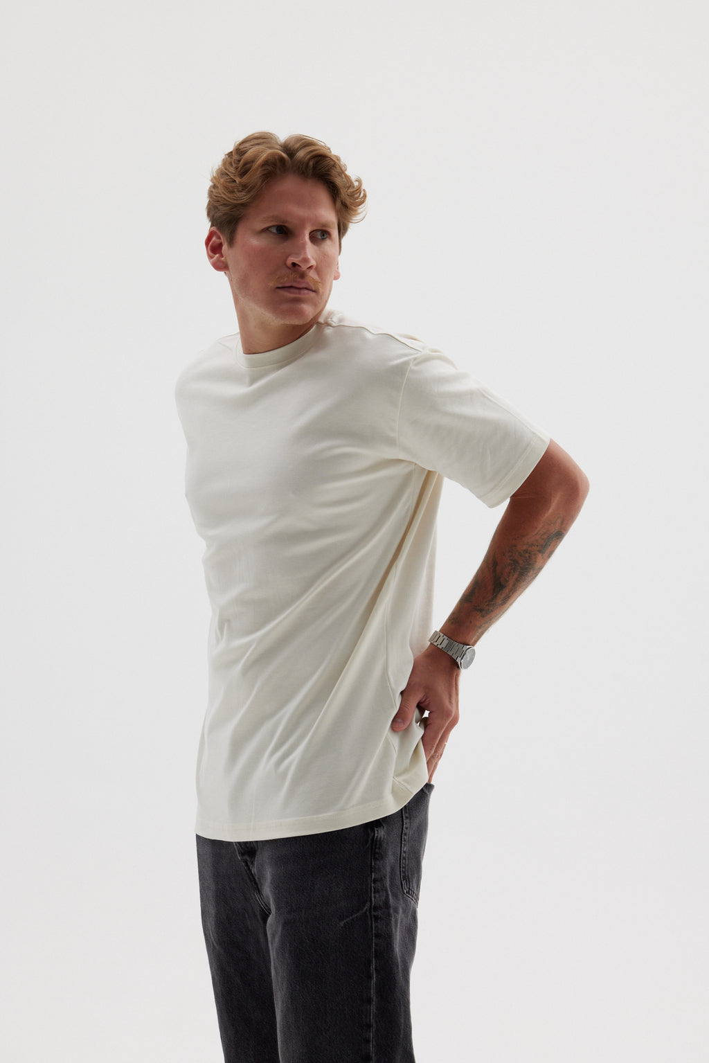 RESTLESS T-SHIRT